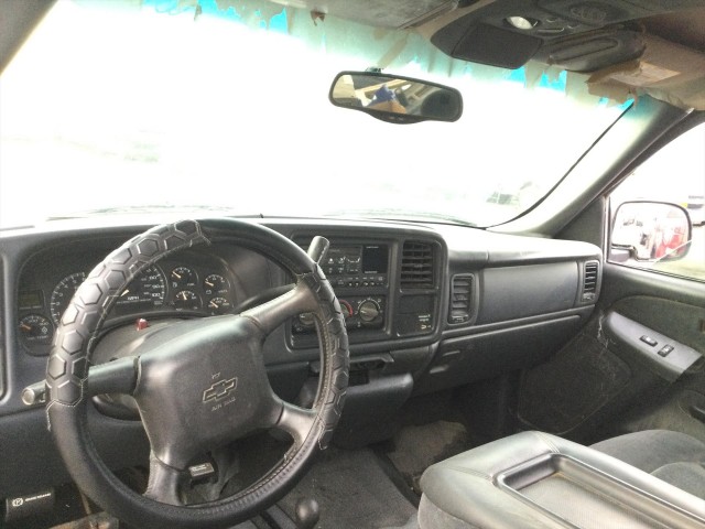 2002 CHEVROLET SILVERADO 2500HD LS EXT. CAB SHORT BED 4WD