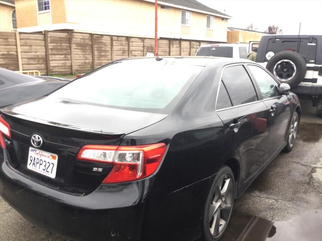 2012 TOYOTA CAMRY SE V6
