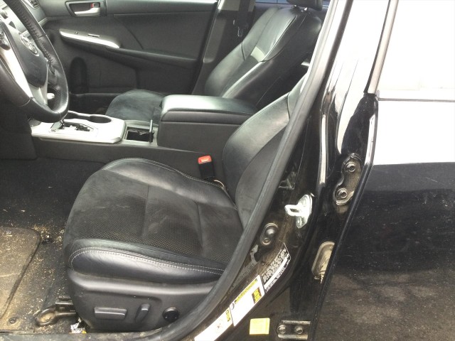 2012 TOYOTA CAMRY SE V6