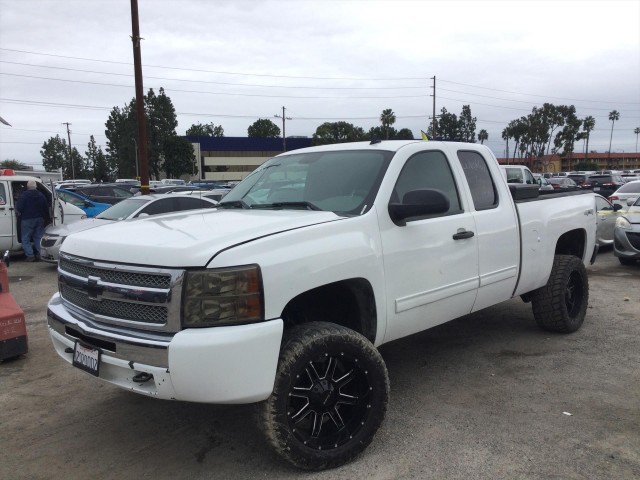 2011 CHEVROLET SILVERADO 1500 LS EXTENDED CAB 4WD