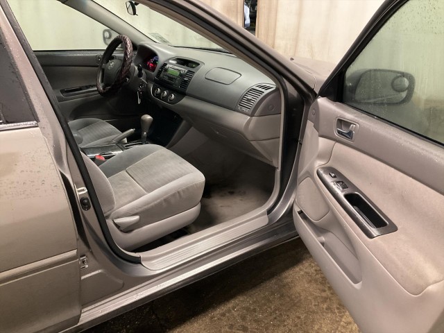2006 TOYOTA CAMRY LE