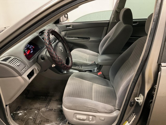 2006 TOYOTA CAMRY LE