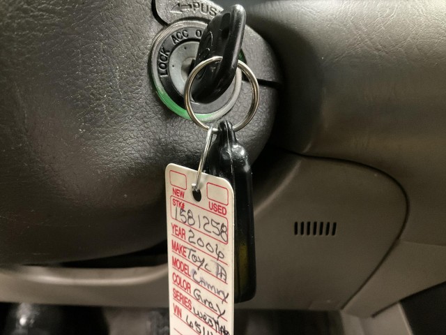 2006 TOYOTA CAMRY LE