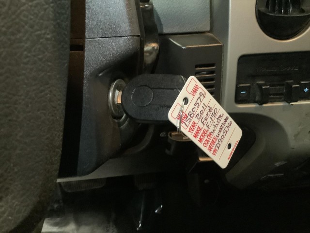 2011 FORD F-150 XLT SUPERCREW 5.5-FT. BED 2WD
