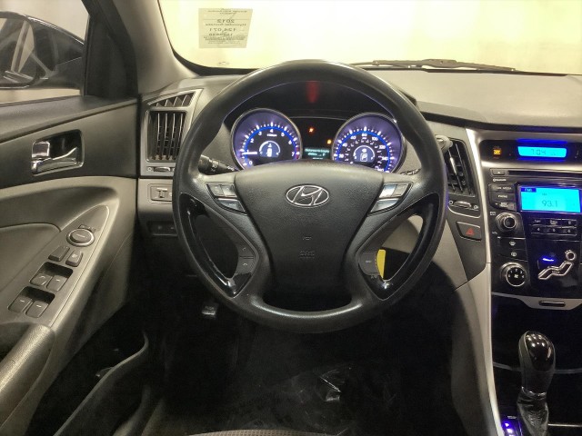 2012 HYUNDAI SONATA GLS AUTO