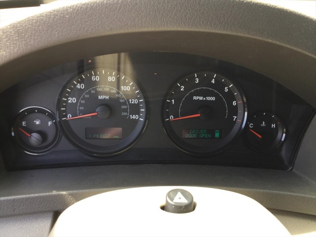 2006 JEEP GRAND CHEROKEE LAREDO 4WD