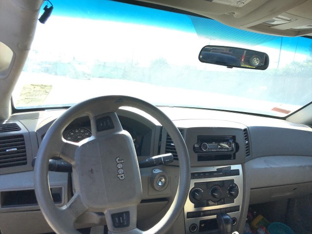 2006 JEEP GRAND CHEROKEE LAREDO 4WD