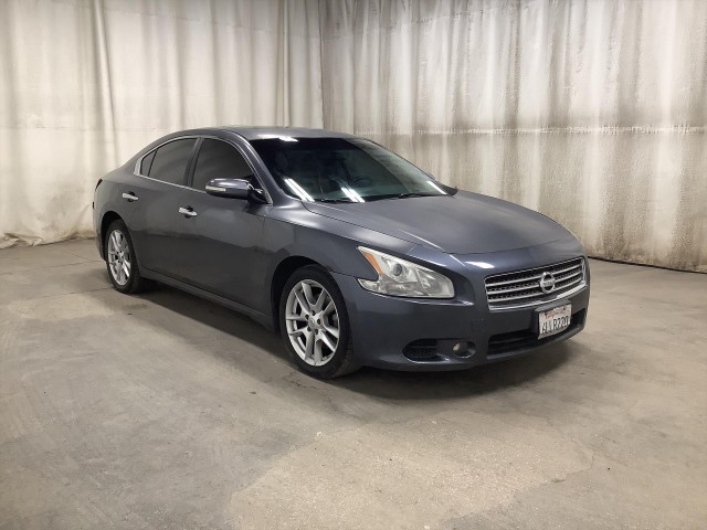 2010 NISSAN MAXIMA SV
