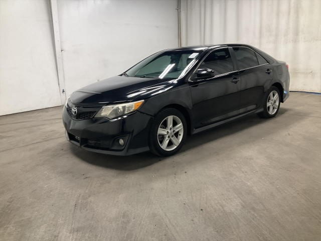 2013 TOYOTA CAMRY SE