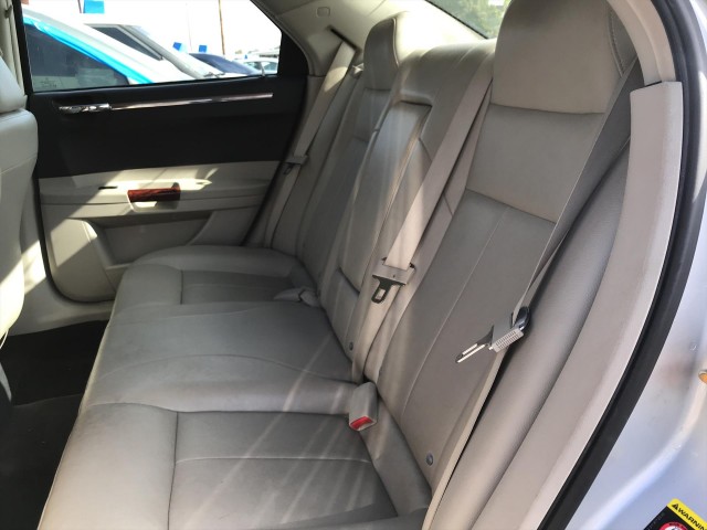 2005 CHRYSLER 300 LIMITED