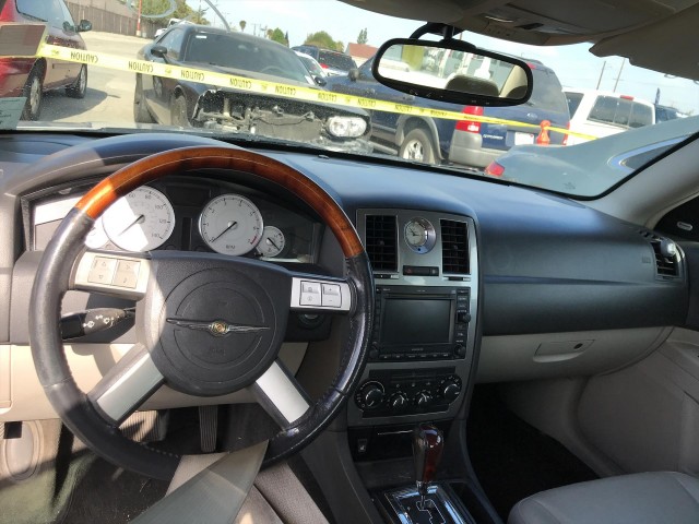 2005 CHRYSLER 300 LIMITED