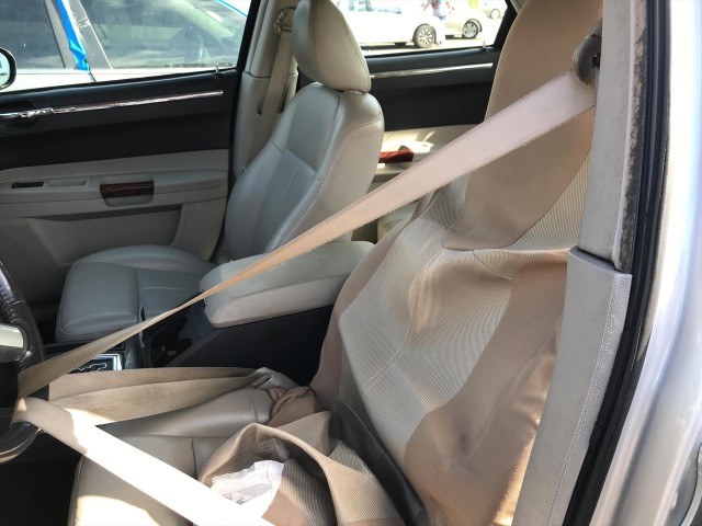 2005 CHRYSLER 300 LIMITED