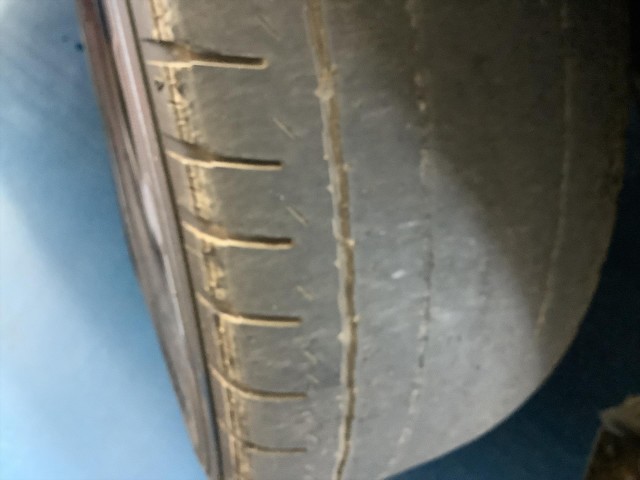 2004 TOYOTA SIENNA LE - 7 PASSENGER