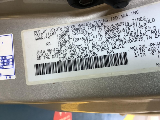 2004 TOYOTA SIENNA LE - 7 PASSENGER