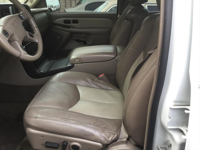 2004 GMC YUKON DENALI UNKNOWN