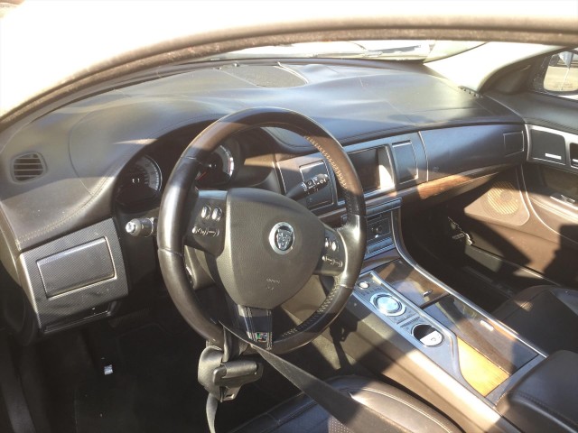2010 JAGUAR XF-Series R
