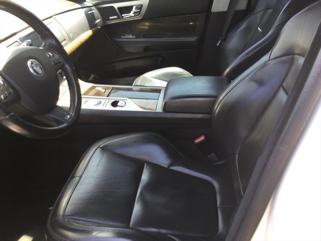 2010 JAGUAR XF-Series R