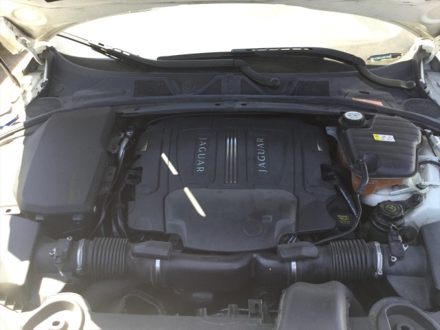 2010 JAGUAR XF-Series R