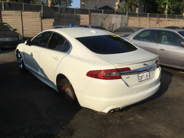 2010 JAGUAR XF-Series R