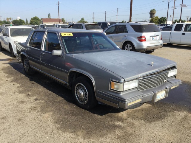 1988 CADILLAC FLEETWOOD SEDAN