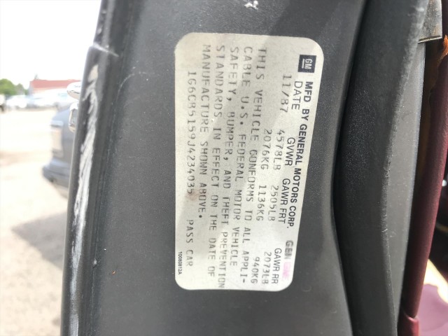 1988 CADILLAC FLEETWOOD SEDAN