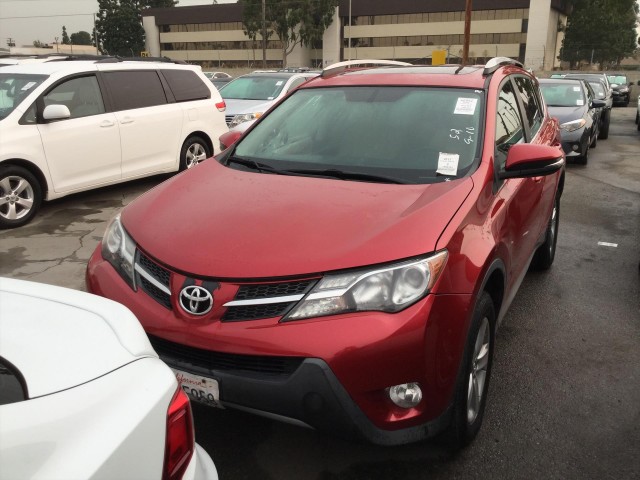 2013 TOYOTA RAV4 XLE FWD