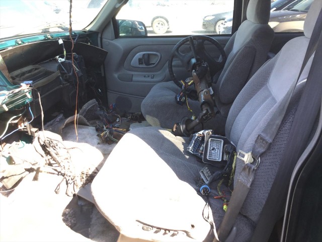 1995 GMC SUBURBAN 1500 2WD
